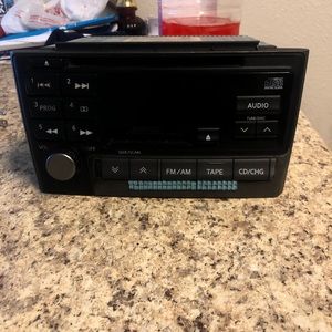 2000 Nissan Maxima factory radio